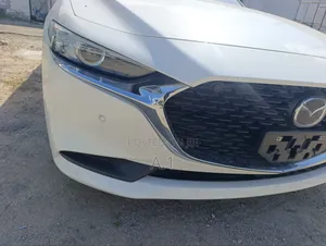 Mazda 3 2019 Off white