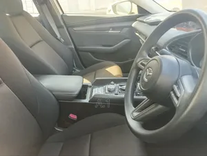 Mazda 3 2019 Off white