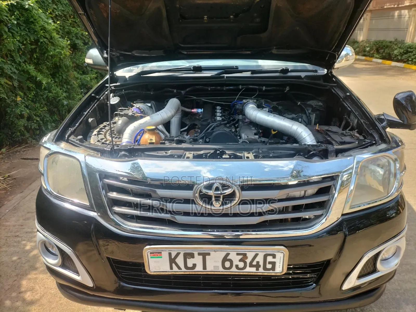 Toyota Hilux 2011 Black