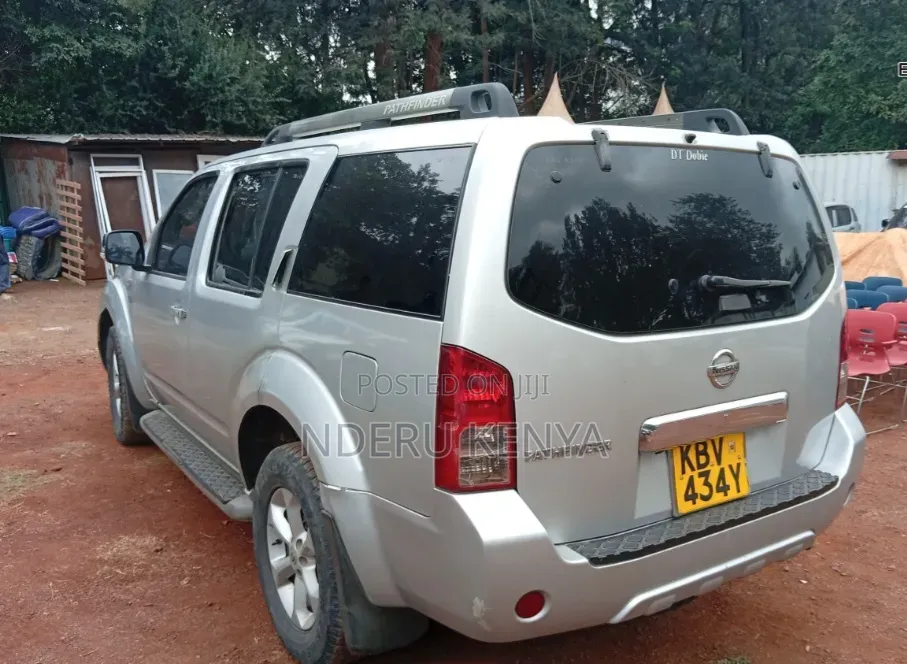 Nissan Pathfinder 2013 Silver