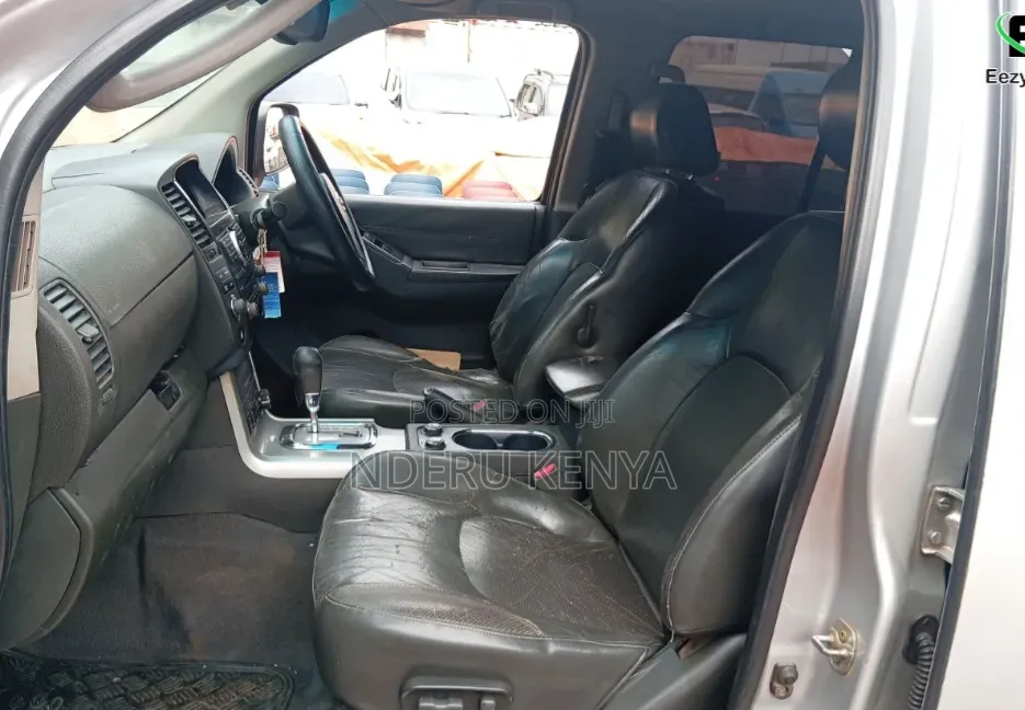 Nissan Pathfinder 2013 Silver