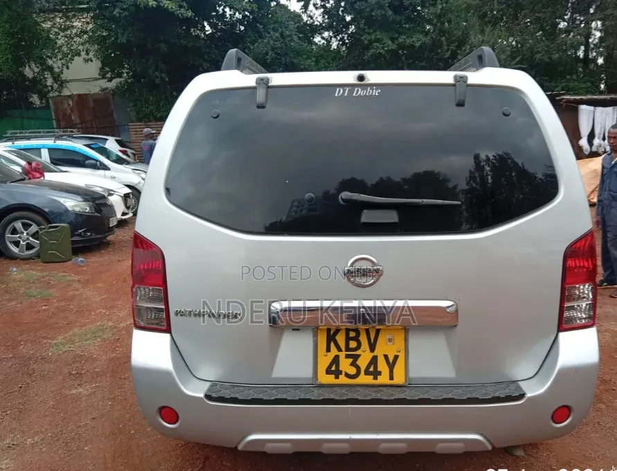 Nissan Pathfinder 2013 Silver
