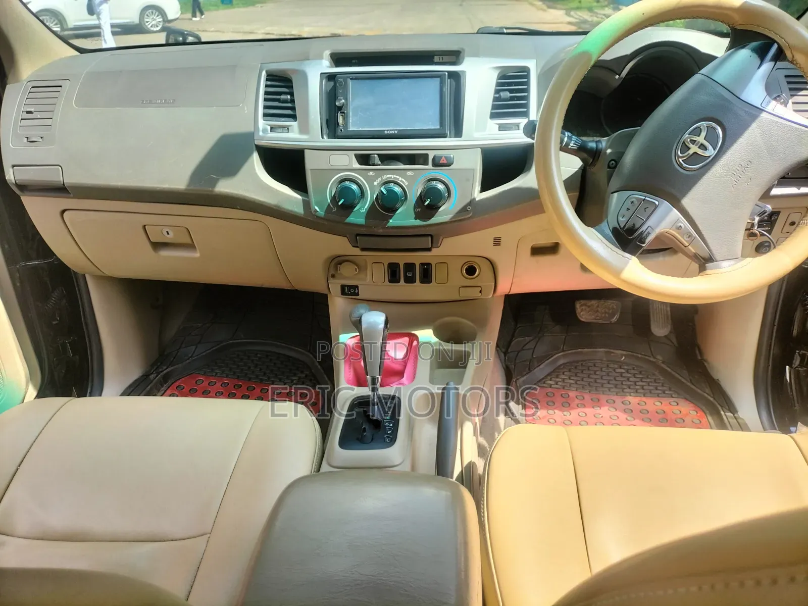 Toyota Hilux 2011 Black