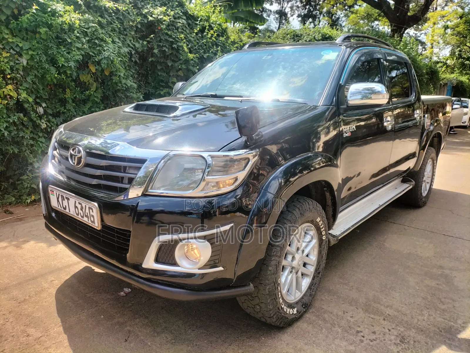 Toyota Hilux 2011 Black