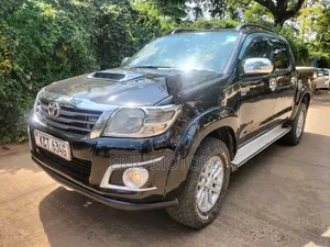 Toyota Hilux 2011 Black