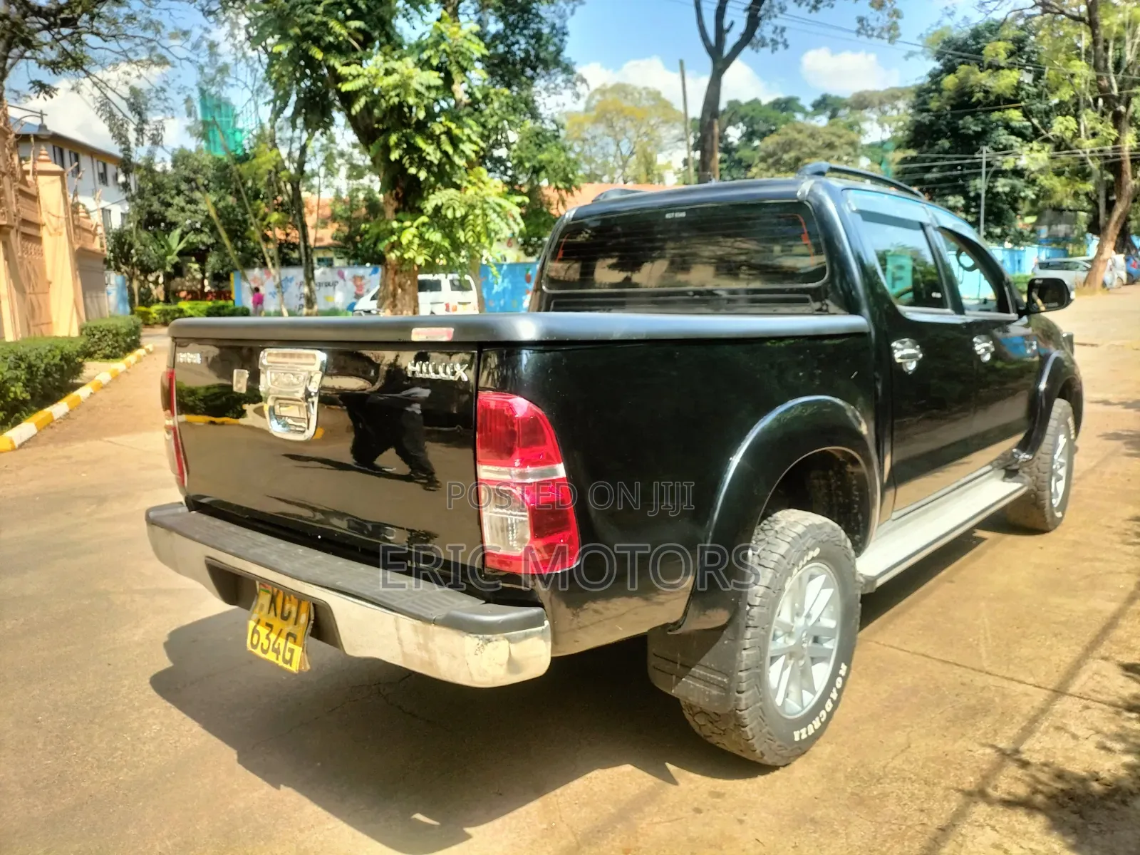 Toyota Hilux 2011 Black