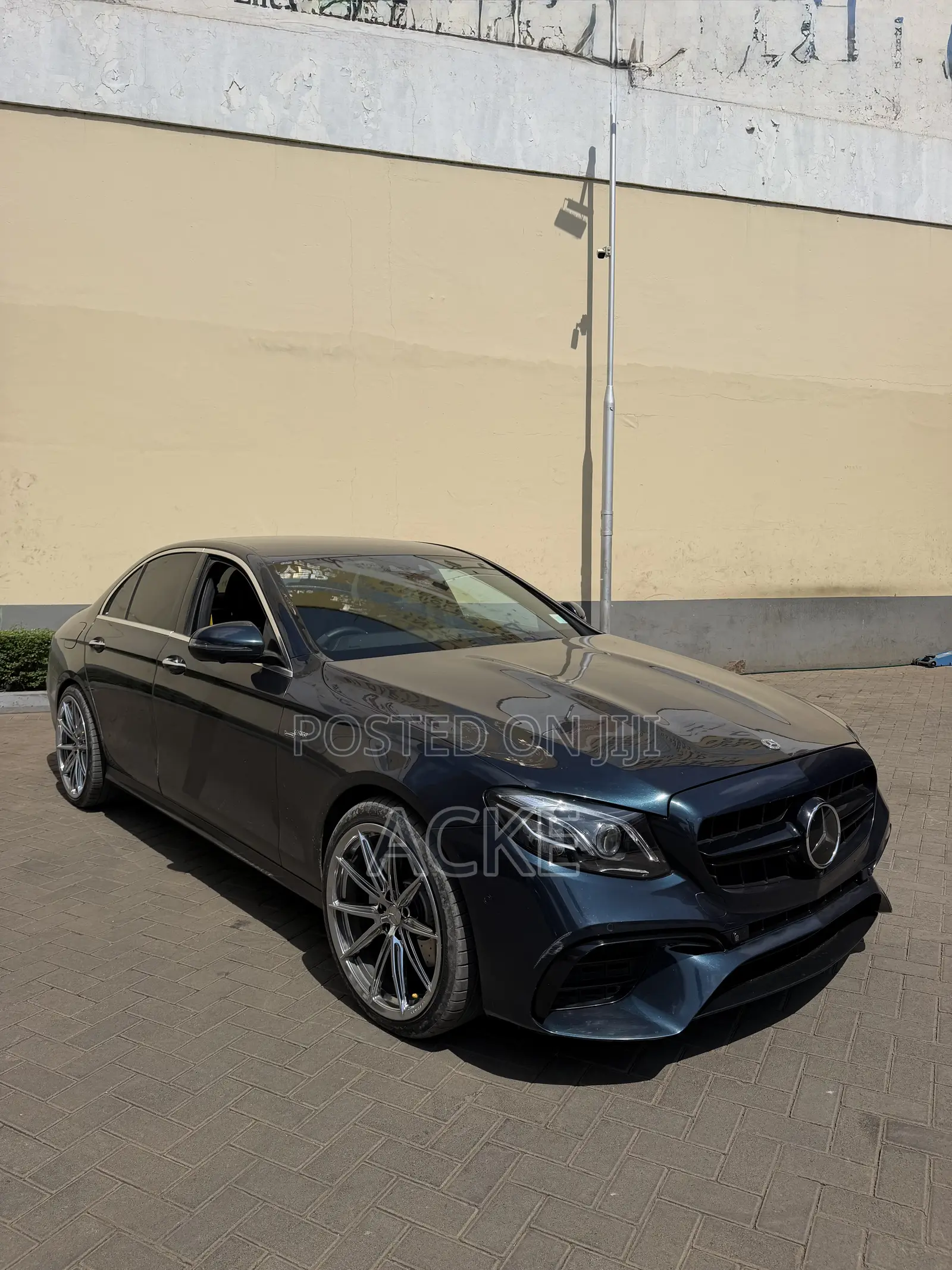 Mercedes-Benz E200 2019 Blue