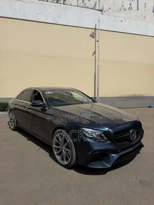 Mercedes-Benz E200 2019 Blue
