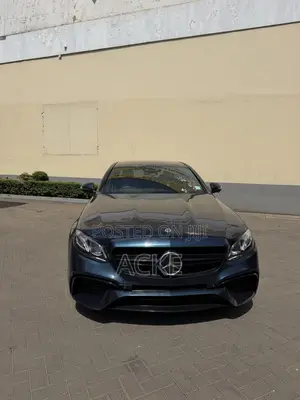 Mercedes-Benz E200 2019 Blue