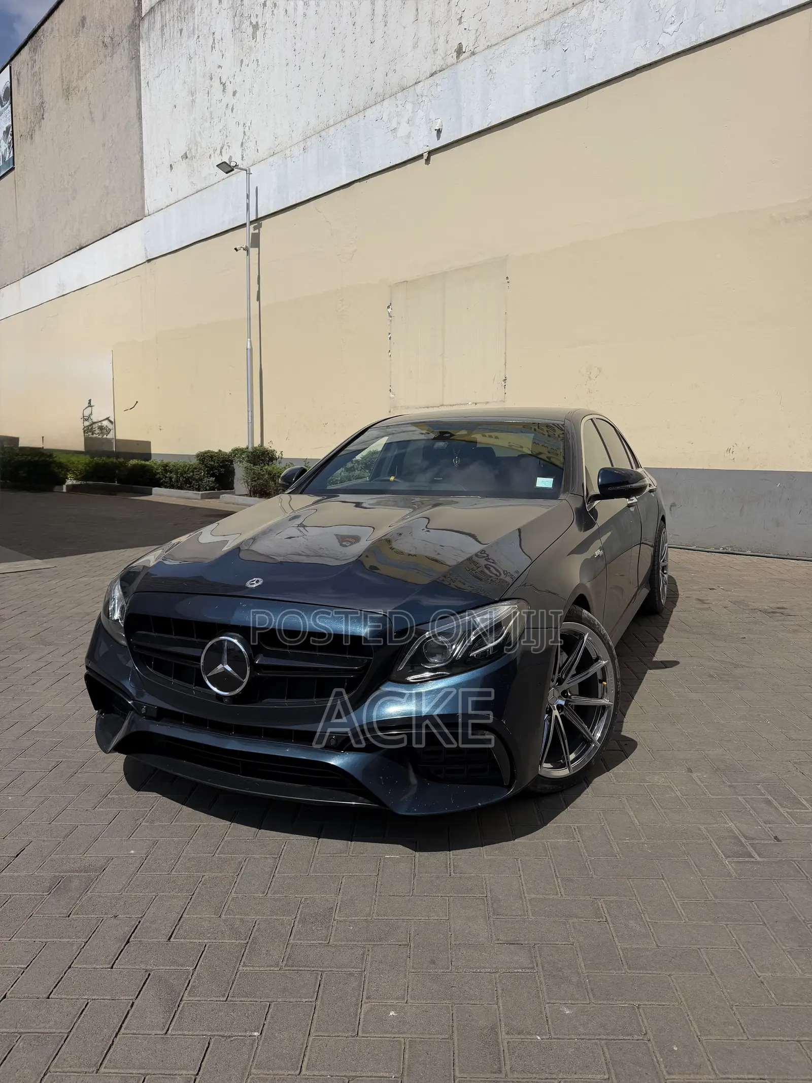 Mercedes-Benz E200 2019 Blue