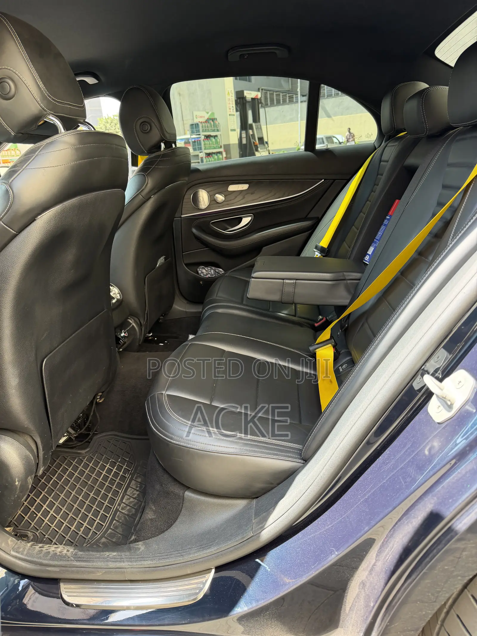 Mercedes-Benz E200 2019 Blue