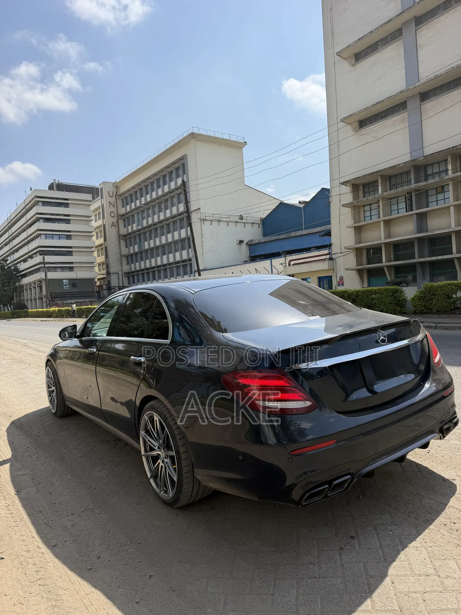 Mercedes-Benz E200 2019 Blue