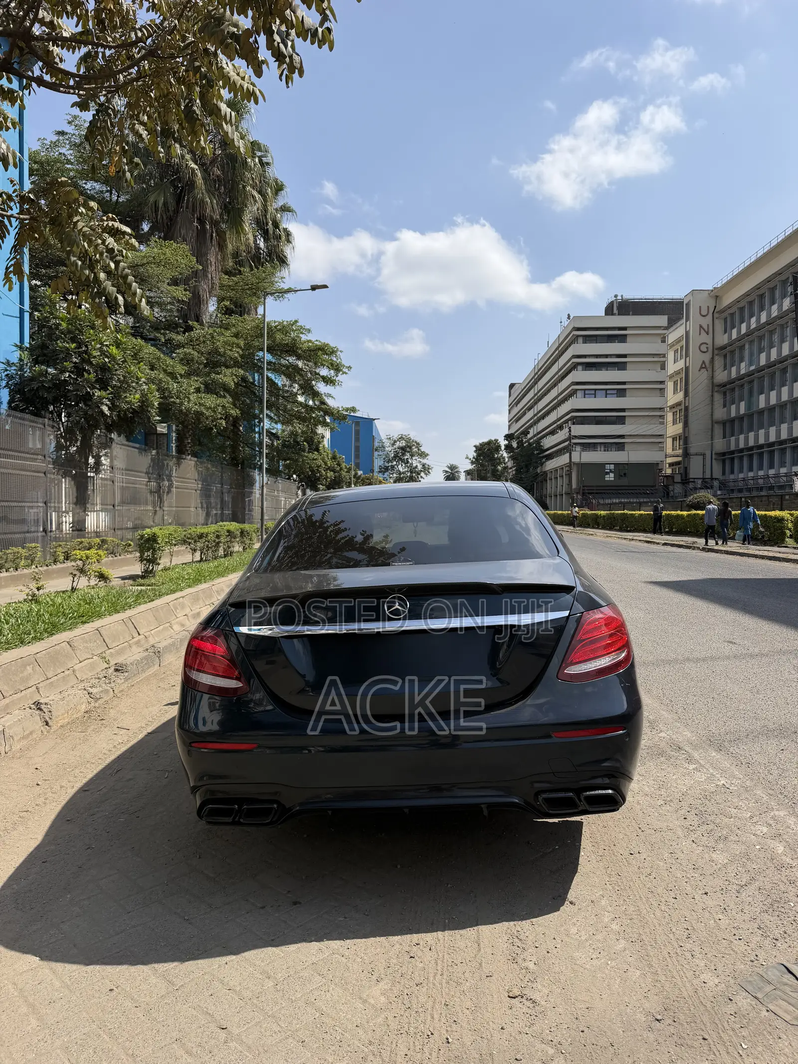 Mercedes-Benz E200 2019 Blue