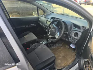 Toyota Crown 2014 Silver