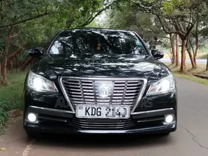 Toyota Crown 2014 Black