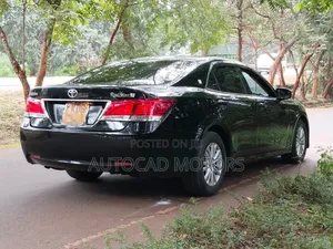 Toyota Crown 2014 Black