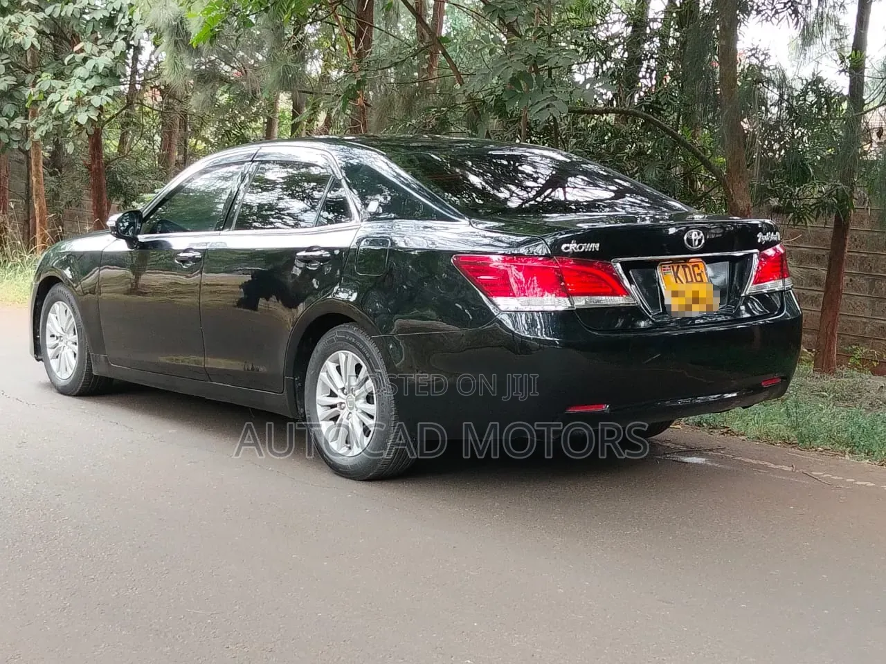 Toyota Crown 2014 Black