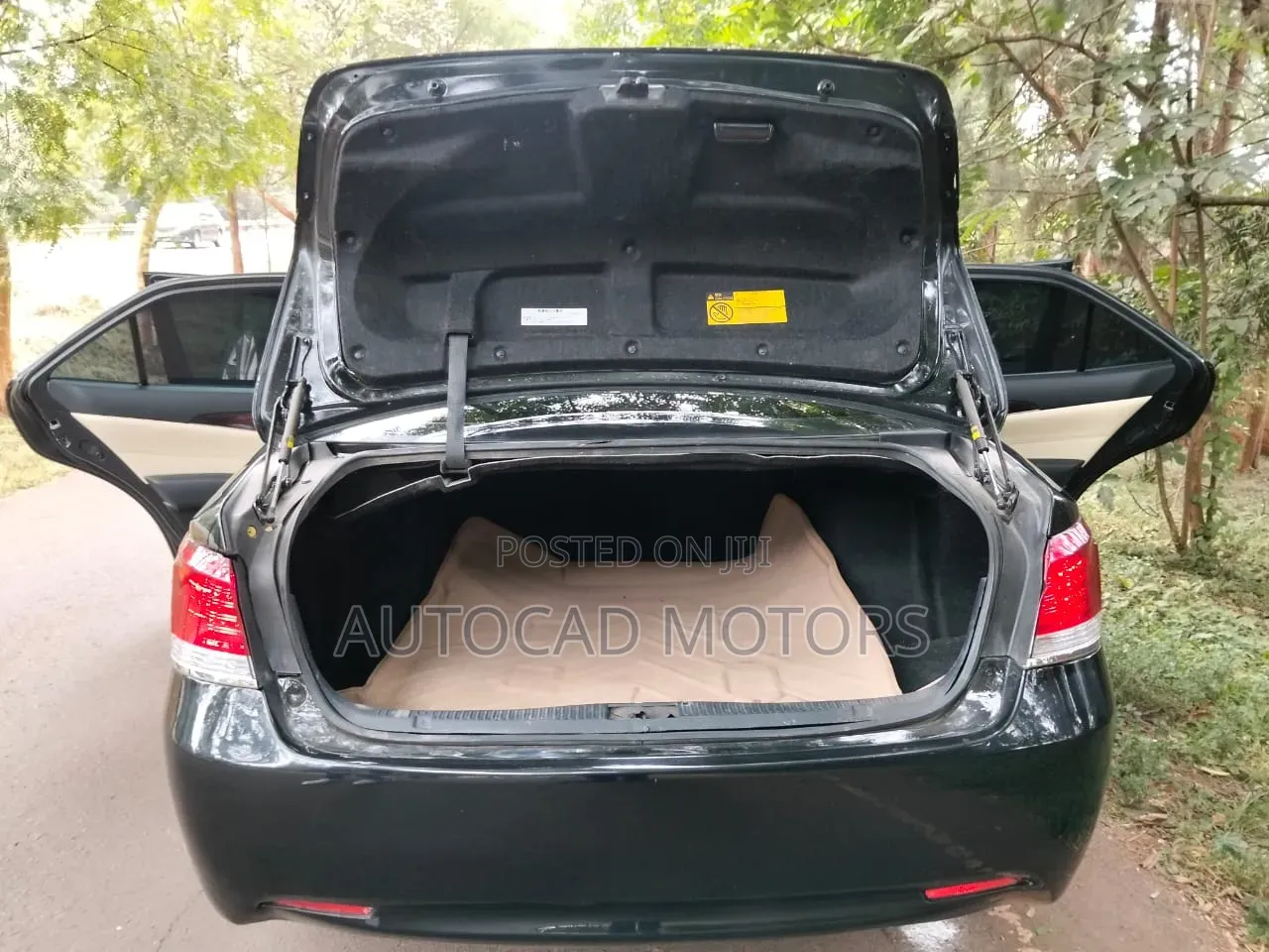 Toyota Crown 2014 Black