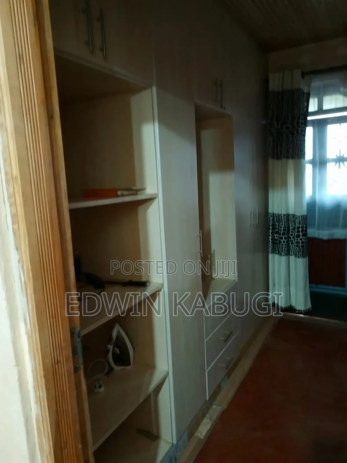3bdrm Mansion in Riverside Estate, Kenyatta Road / Theta for sale