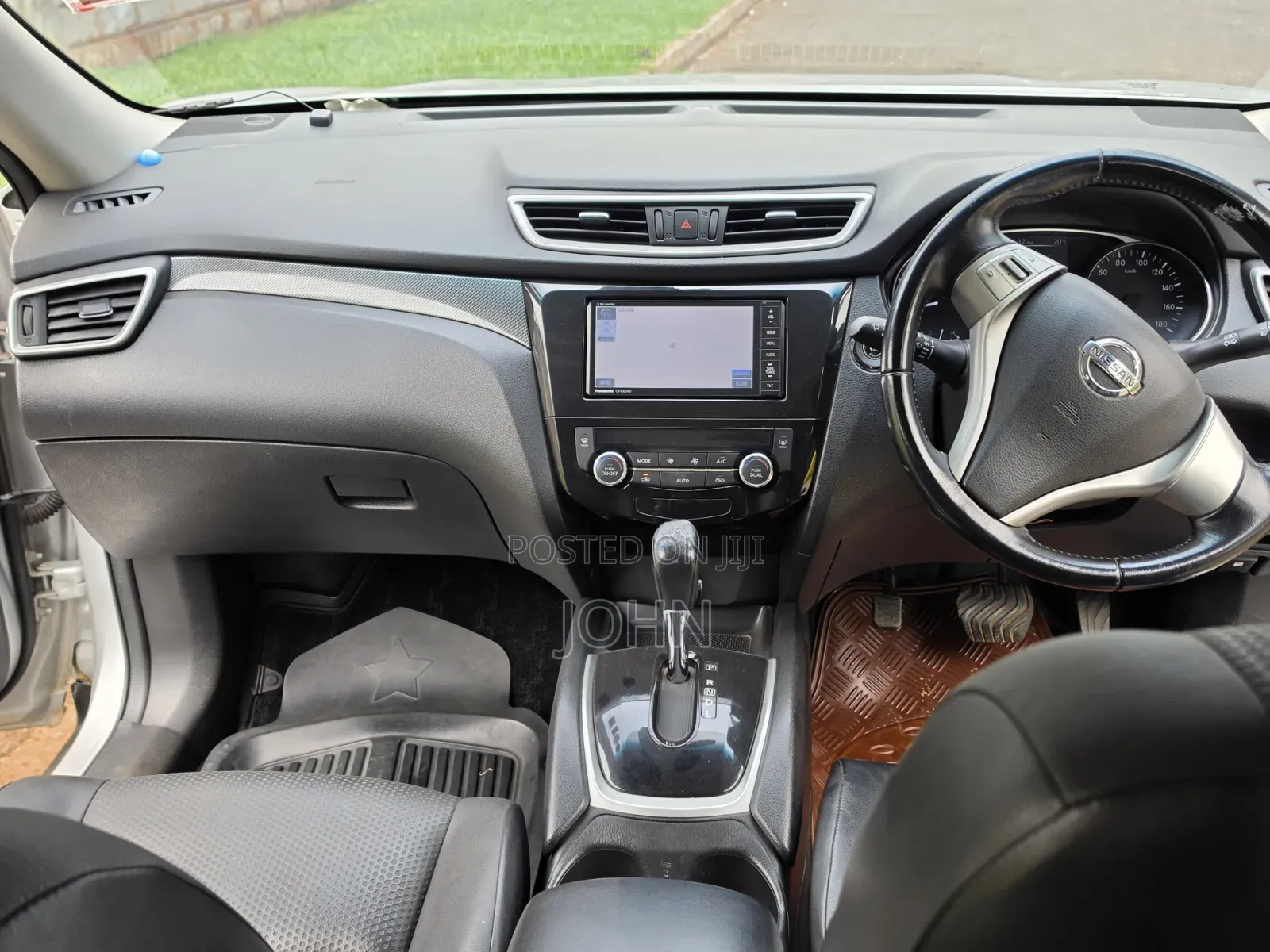 Nissan X-Trail 2.0 Petrol AWD 2014 Silver