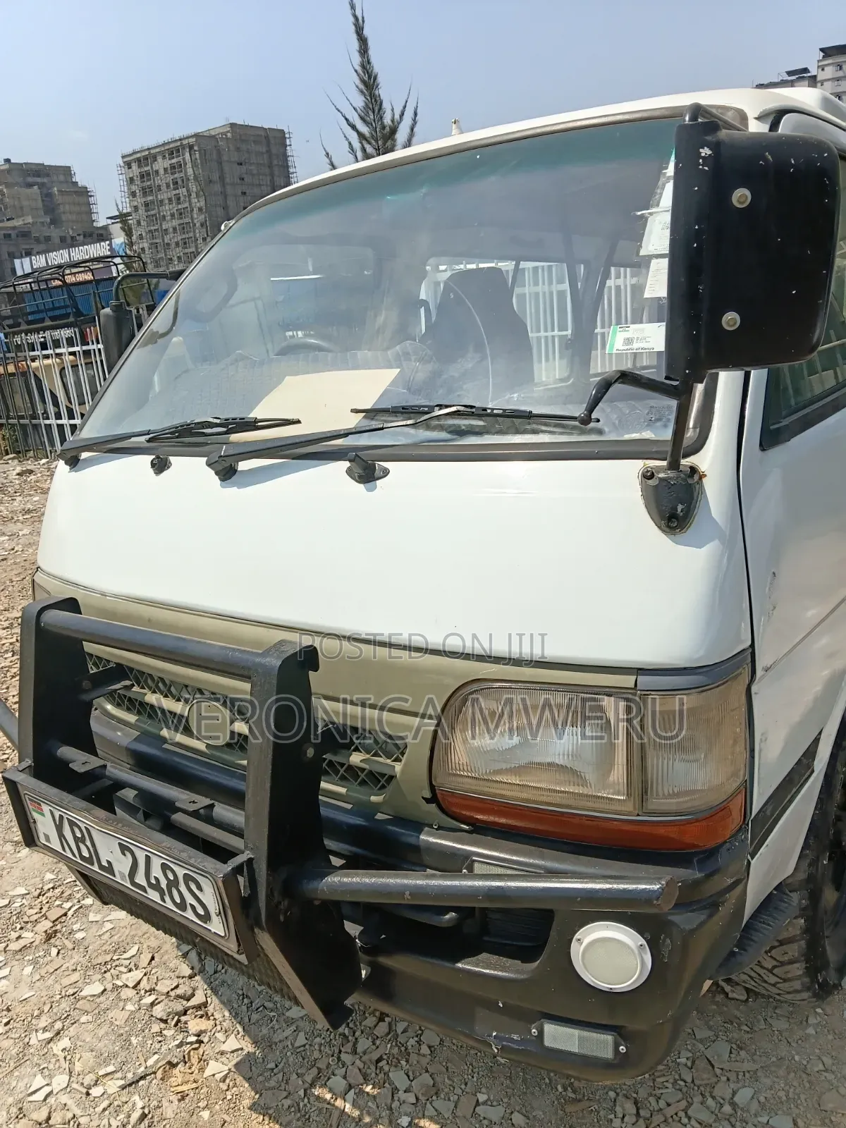 Toyota HiAce 2004 White