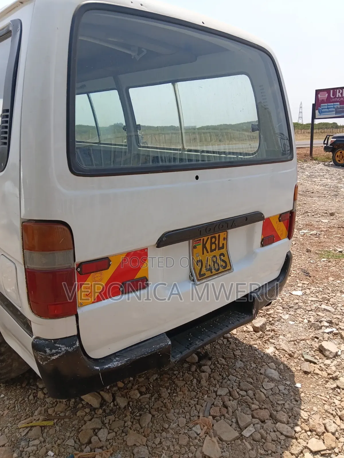 Toyota HiAce 2004 White