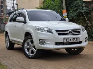 Toyota Vanguard 2012 White