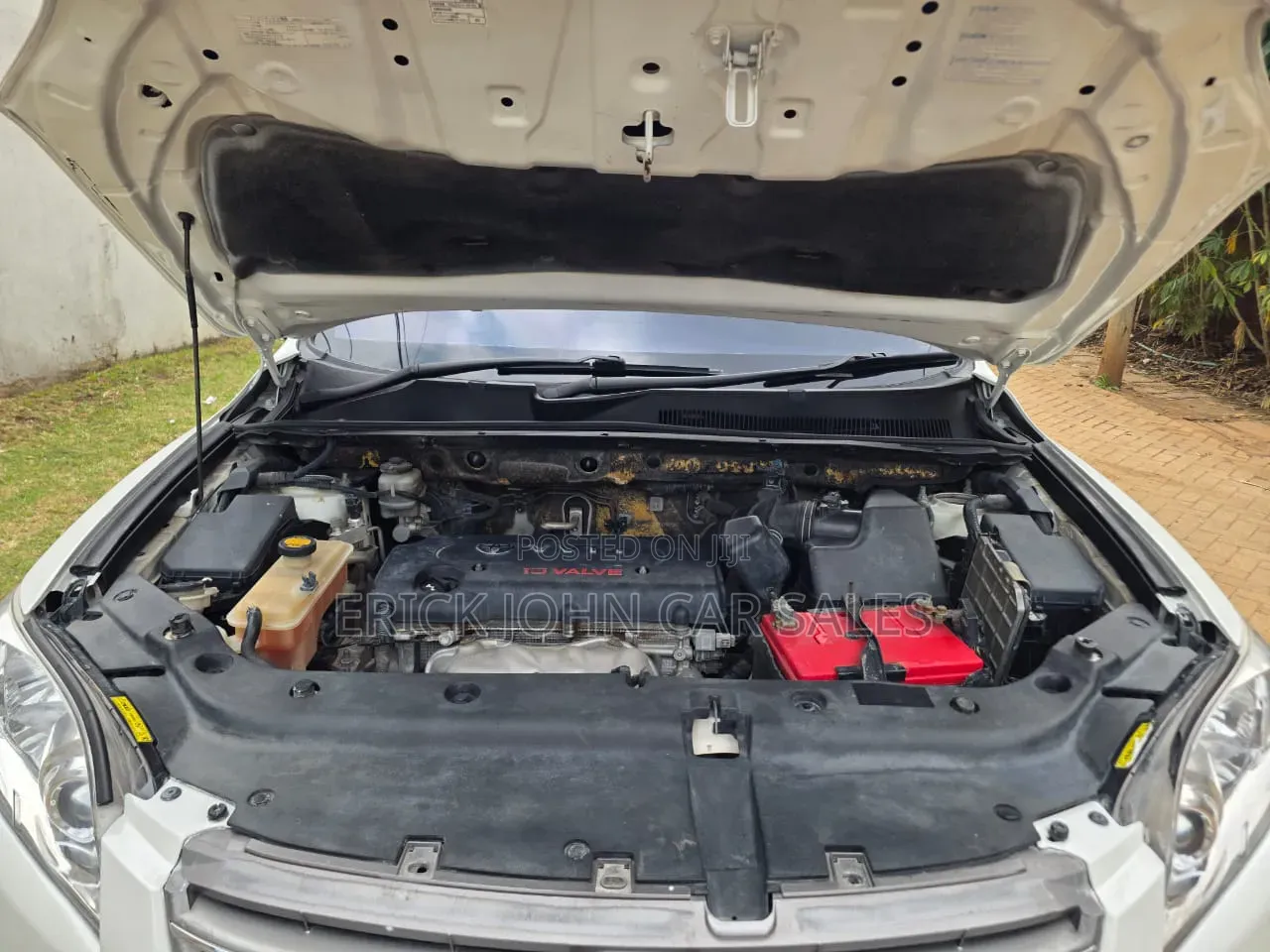 Toyota Vanguard 2012 White