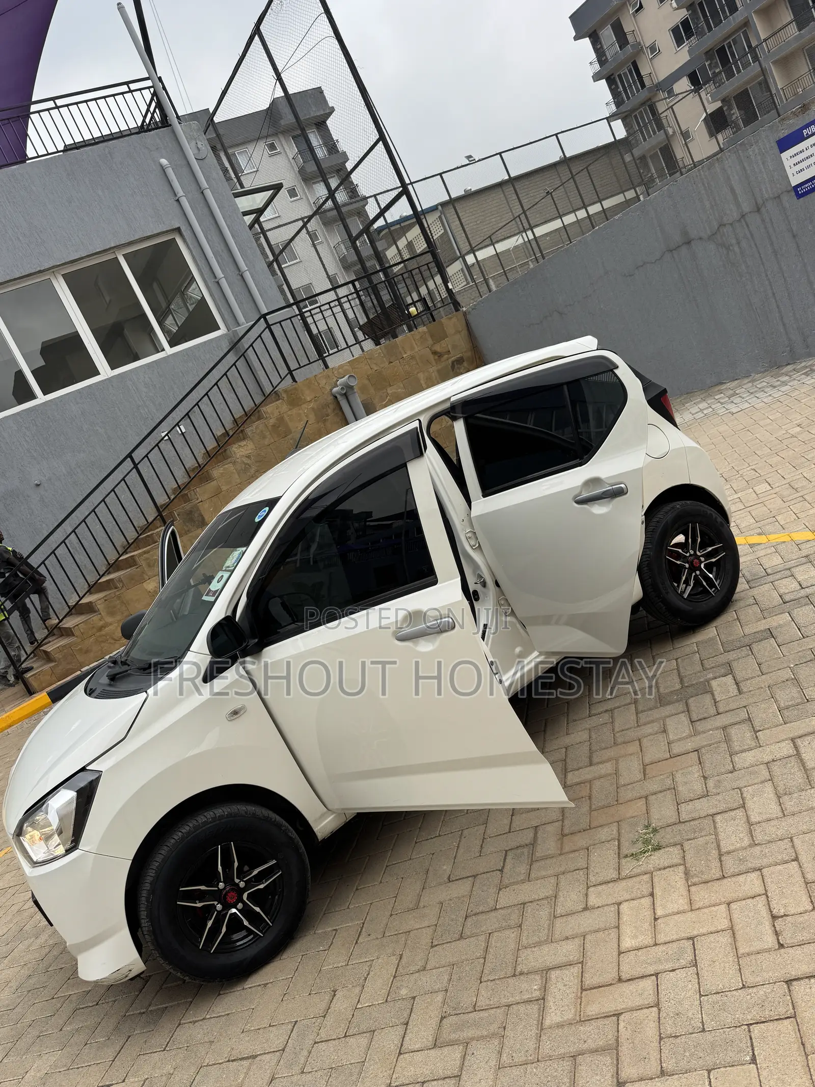 Daihatsu Mira 2018 White