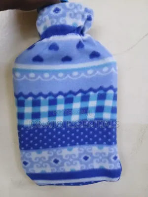 Hot Water Bottle With Soft Fleece Cover - 2l Capacity for Pain Relief