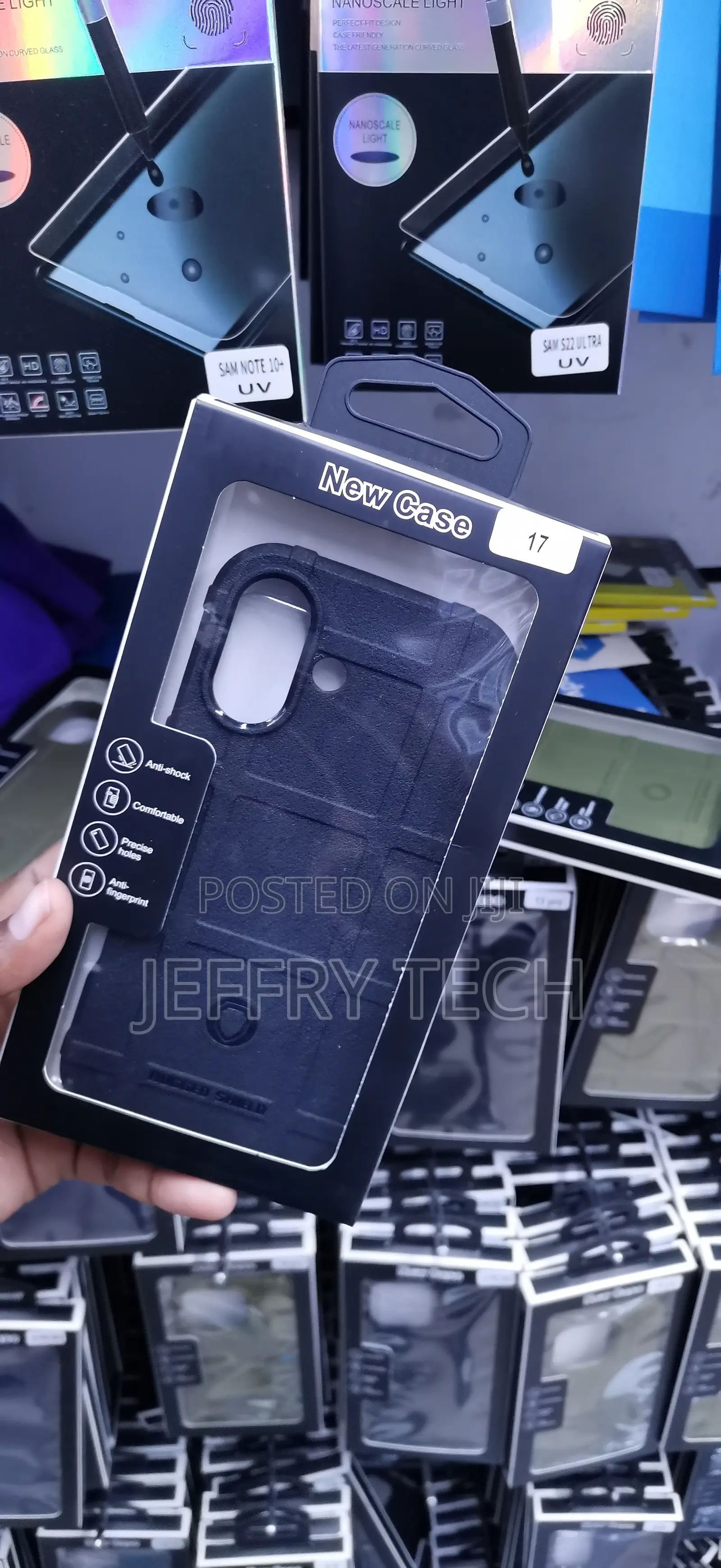 iPhone X / iPhone Xs Pill-Shaped Vertical Cutout Case