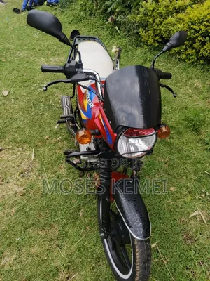 Bajaj Boxer 150 UG 2024 Red