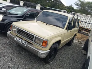 Isuzu Trooper Wagon 1991 Gold