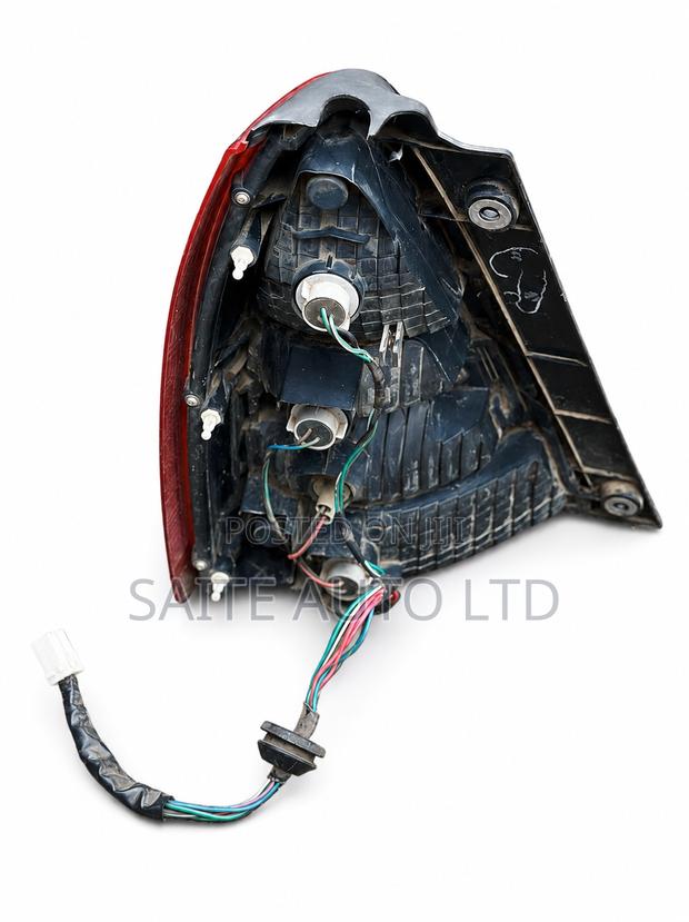 Subaru Sg5 Tail Light - thumbnail 3