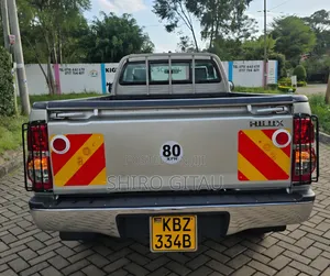 Toyota Hilux 2008 Silver