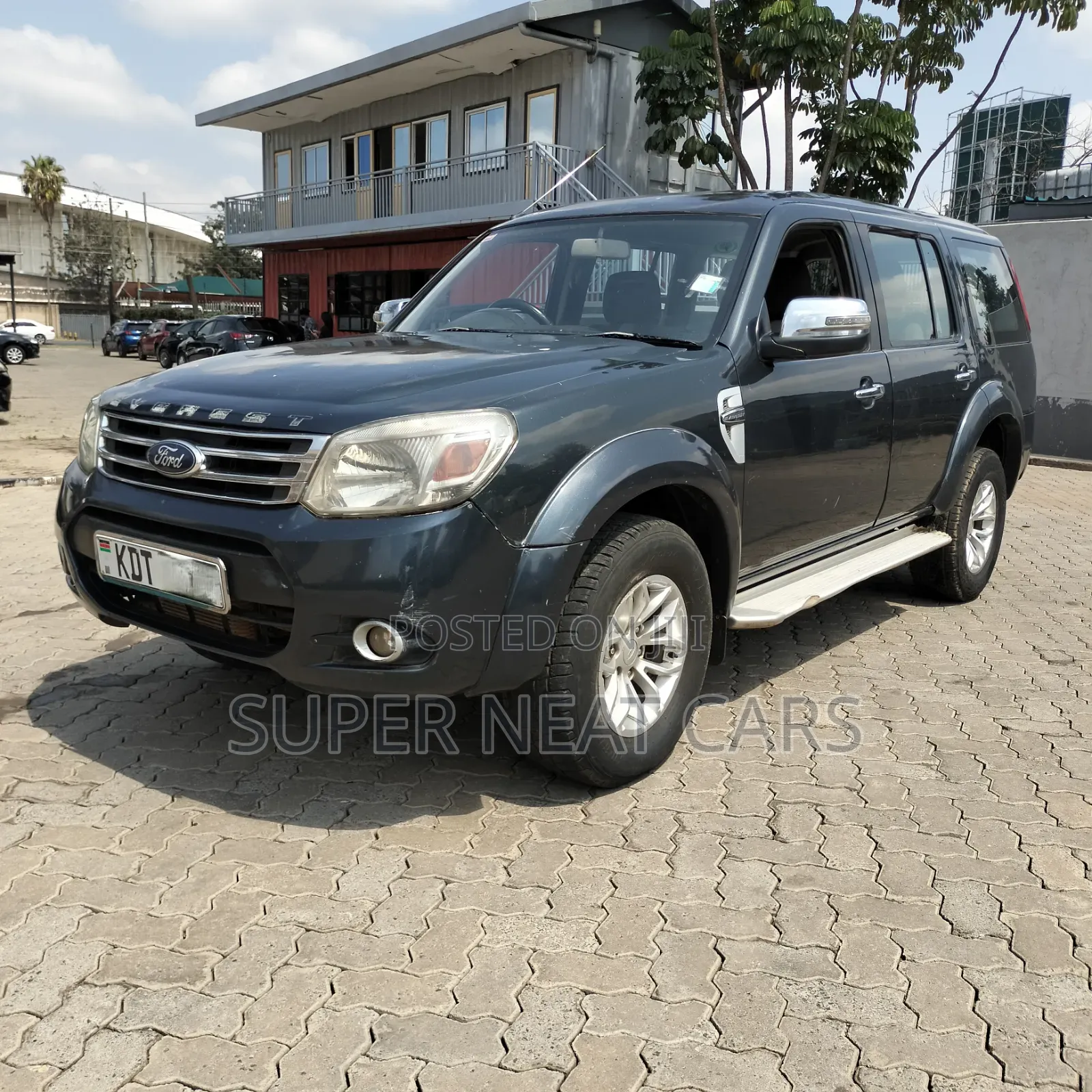 Ford Everest 2013 Gray