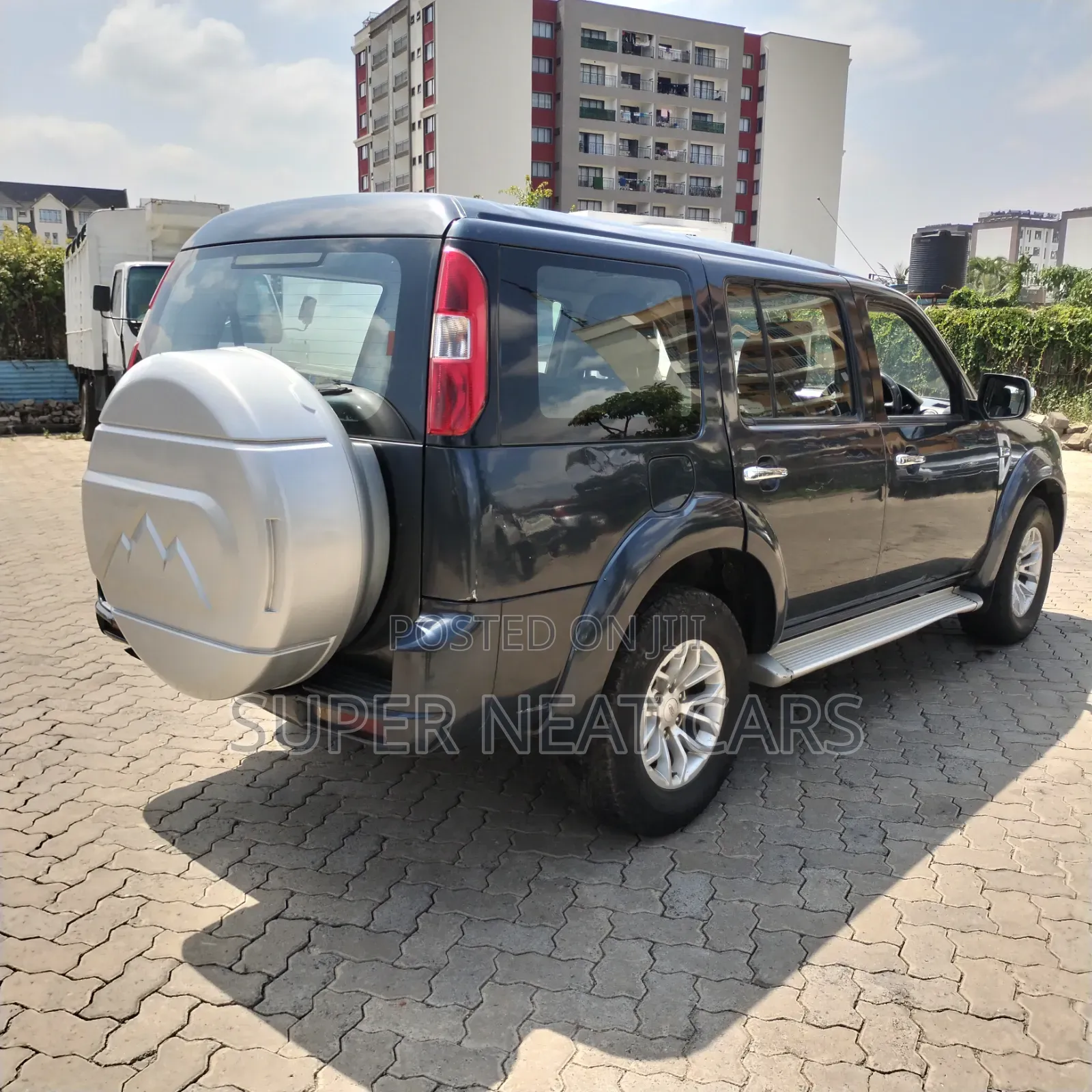 Ford Everest 2013 Gray