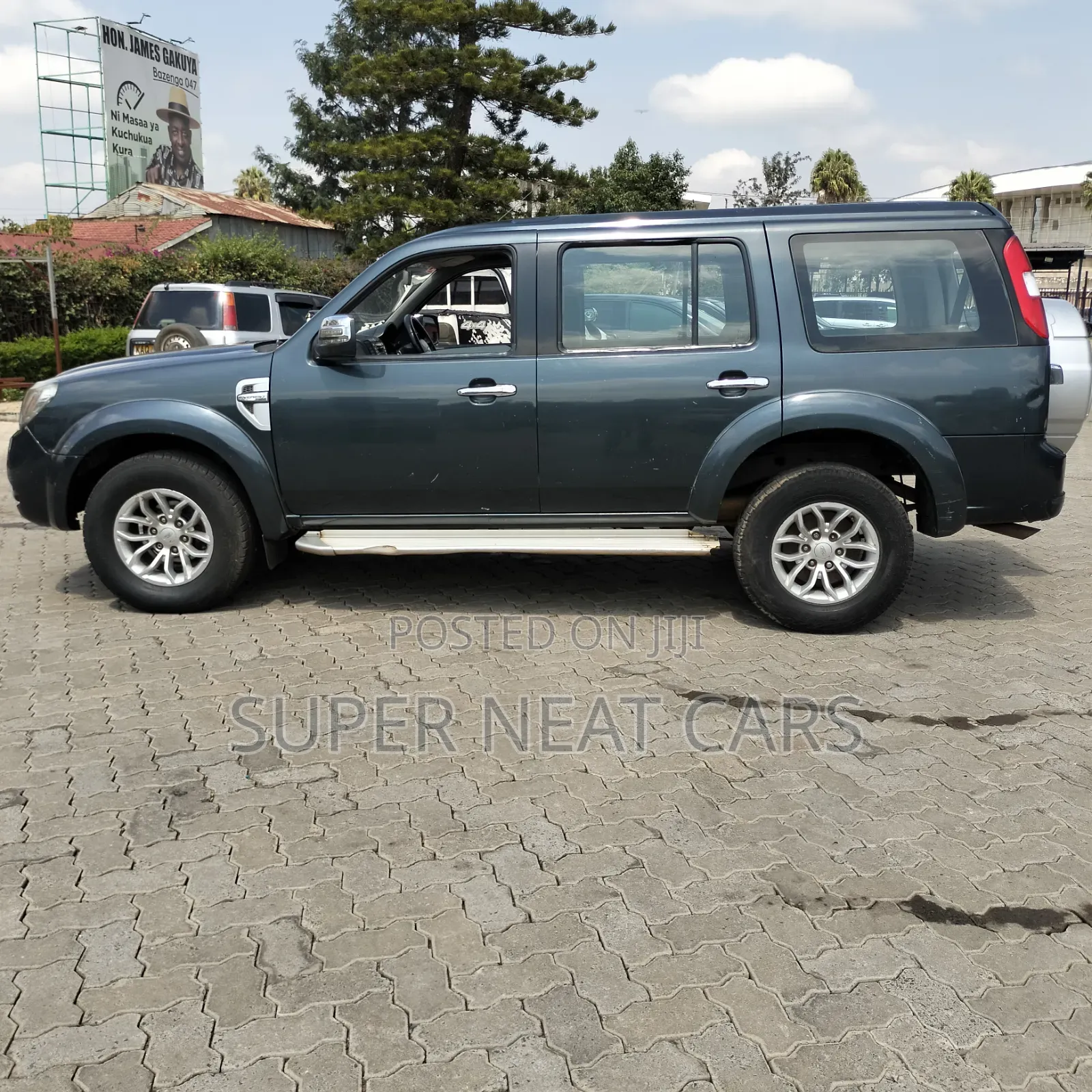 Ford Everest 2013 Gray