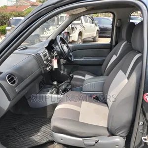 Ford Everest 2013 Gray
