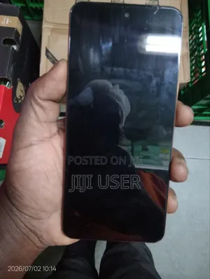 Vivo Y28 256 GB Gold