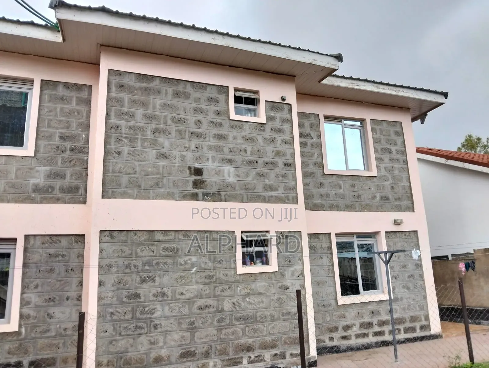 6bdrm Block of Flats in Mwana Nchi Road, Gateway Mall Area for sale