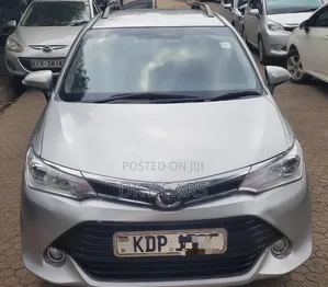 Toyota Corolla Fielder 2016 Silver