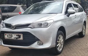 Toyota Corolla Fielder 2016 Silver