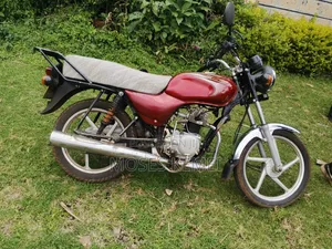 Bajaj Boxer 2024 Red