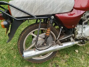 Bajaj Boxer 2024 Red