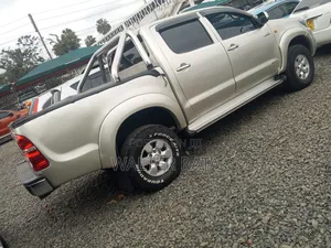 Toyota Hilux 2007 Silver