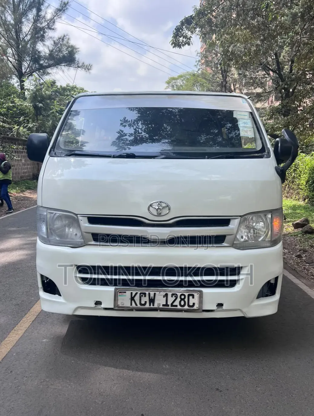 Toyota Grand HiAce 2013 White