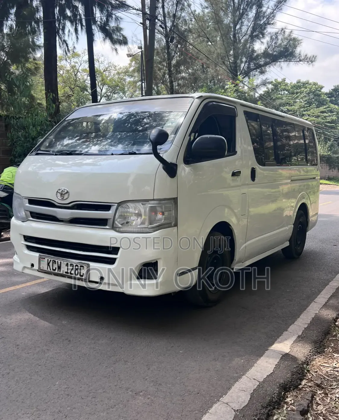 Toyota Grand HiAce 2013 White