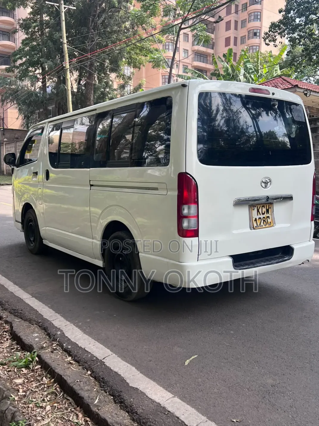 Toyota Grand HiAce 2013 White