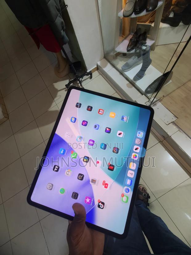 Apple iPad Pro 13 (2024) 256 GB Black - thumbnail 2